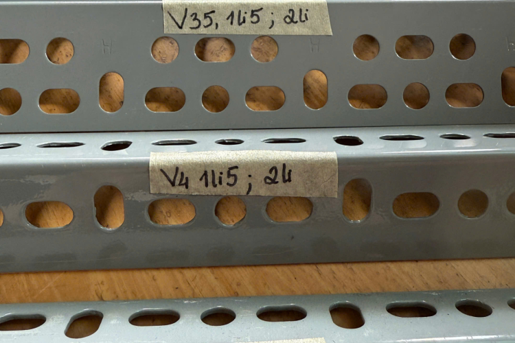 VLỗ - V4 1li5; 2li